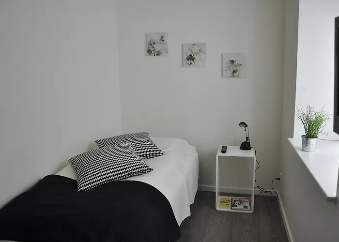 Ab Centrum Bed Without Breakfast Pensión 3*